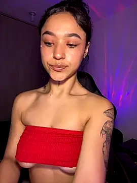 Snapshot of Crystal_Dluna chatting on October 2025 03:01:02 PM Crystal Dluna online show from October 2025 03:01:02 PM