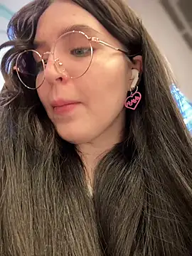 meow girl online show from February 2025 02:06:02 PM