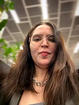 meow girl online show from November 2025 03:12:01 PM