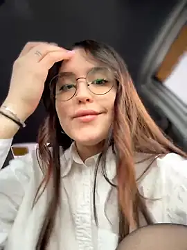 meow girl online show from February 2026 12:05:02 PM