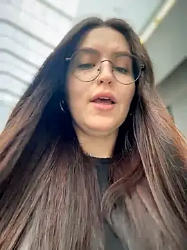 meow girl online show from April 2026 10:57:01 AM