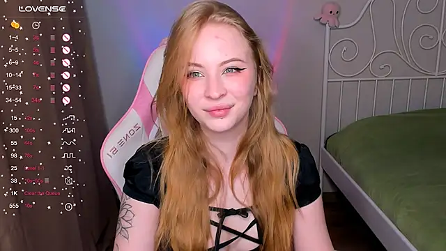 lilKitty Melanie online show from November 2025 09:39:01 PM