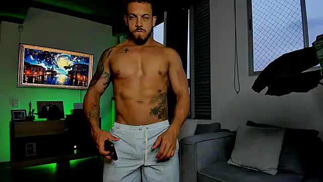 Maximo Marcelo online show from February 2025 11:15:02 PM