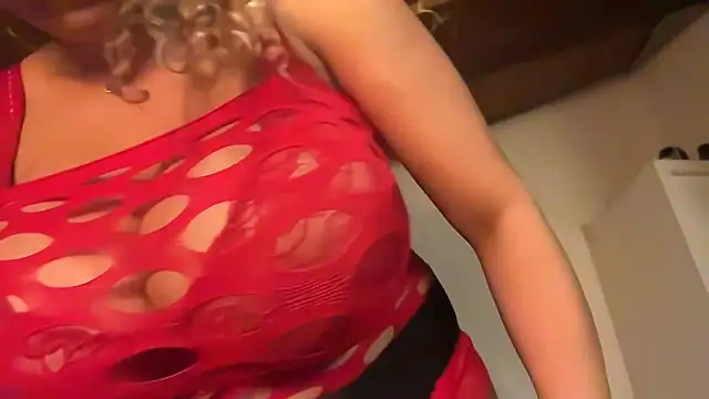 Snapshot of SCARLET-SANTANA chatting on February 2026 10:06:02 PM SCARLET-SANTANA online show from February 2026 10:06:02 PM