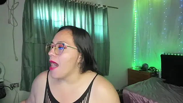 emily sweet13 online show from October 2025 12:33:01 PM