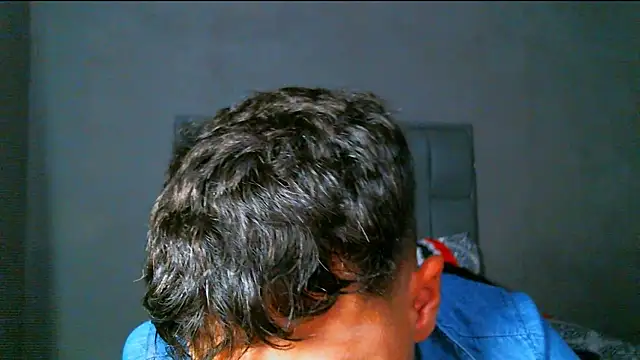 Snapshot of beautiful_james chatting on January 2025 03:43:01 AM beautiful james online show from January 2025 03:43:01 AM