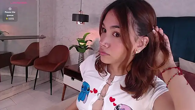 Snapshot of AdeleAndersonn chatting on September 2025 05:47:02 PM AdeleAndersonn online show from September 2025 05:47:02 PM