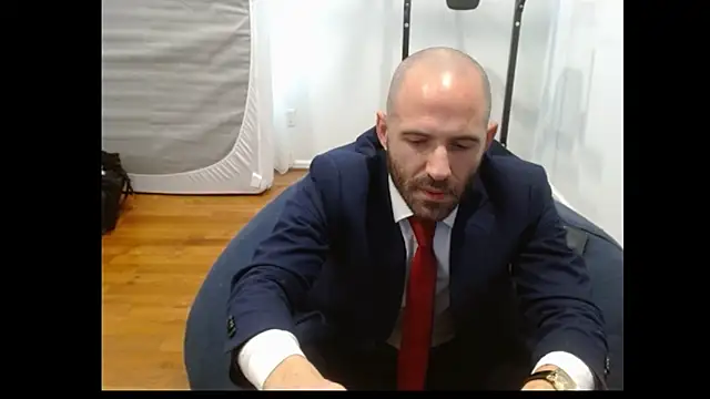 Snapshot of TheNakedPreacher chatting on December 2025 04:58:02 PM TheNakedPreacher online show from December 2025 04:58:02 PM