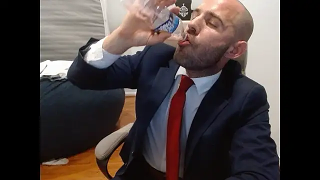 Snapshot of TheNakedPreacher chatting on January 2026 04:43:01 PM TheNakedPreacher online show from January 2026 04:43:01 PM