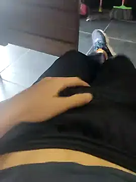 Snapshot of Juliano69xv chatting on December 2025 07:00:01 PM Juliano69xv online show from December 2025 07:00:01 PM