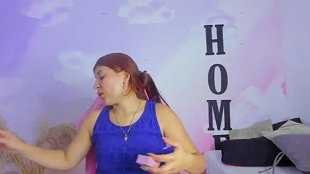 carolayrosse online show from February 2025 01:13:01 AM