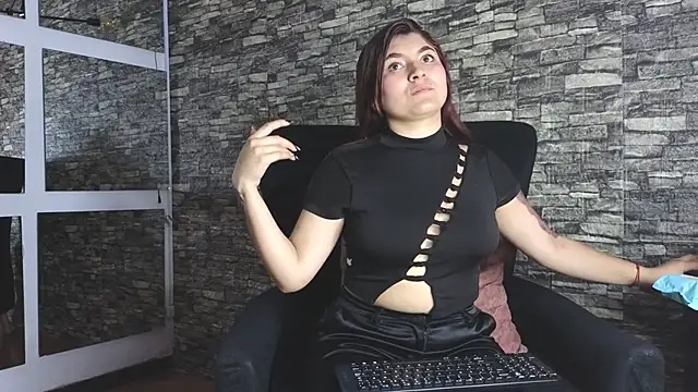 carolayrosse online show from October 2025 04:17:01 PM