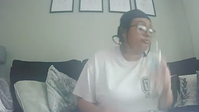 vanilla chocolate23 online show from May 2026 07:59:02 AM