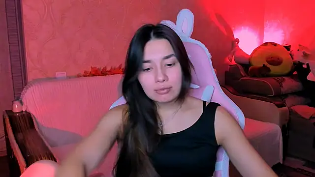 Snapshot of Swee_Alicee chatting on November 2025 06:18:01 PM Swee Alicee online show from November 2025 06:18:01 PM