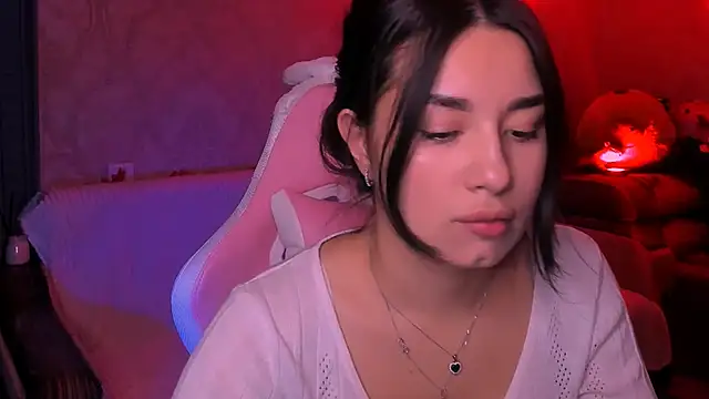 Snapshot of Swee_Alicee chatting on November 2025 07:37:02 PM Swee Alicee online show from November 2025 07:37:02 PM