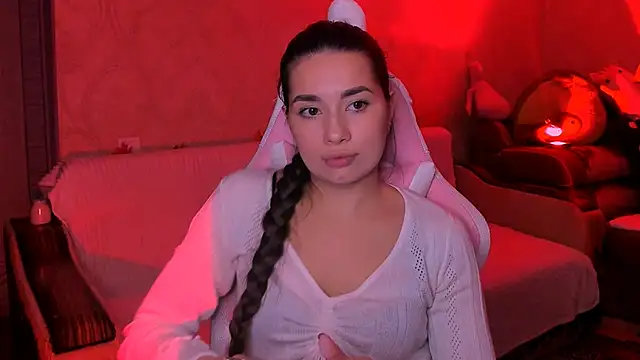 Snapshot of Swee_Alicee chatting on December 2025 06:48:01 PM Swee Alicee online show from December 2025 06:48:01 PM