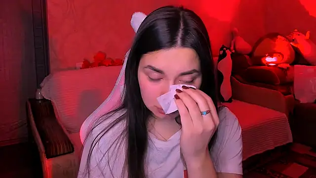 Snapshot of Swee_Alicee chatting on December 2025 06:49:02 PM Swee Alicee online show from December 2025 06:49:02 PM