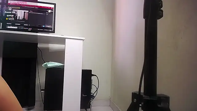 marilynetthan online show from October 2025 01:54:02 PM