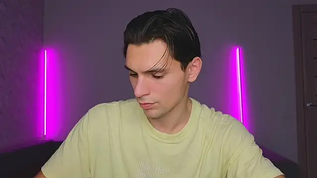 Snapshot of denlover1 chatting on February 2026 01:29:02 PM denlover1 online show from February 2026 01:29:02 PM