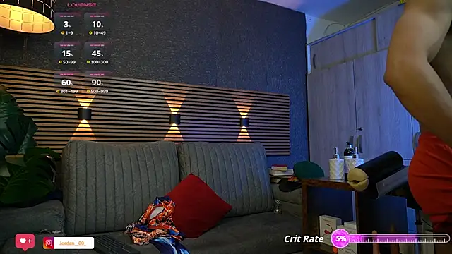 Snapshot of _EUFRATES_ chatting on September 2025 06:09:02 PM EUFRATES online show from September 2025 06:09:02 PM