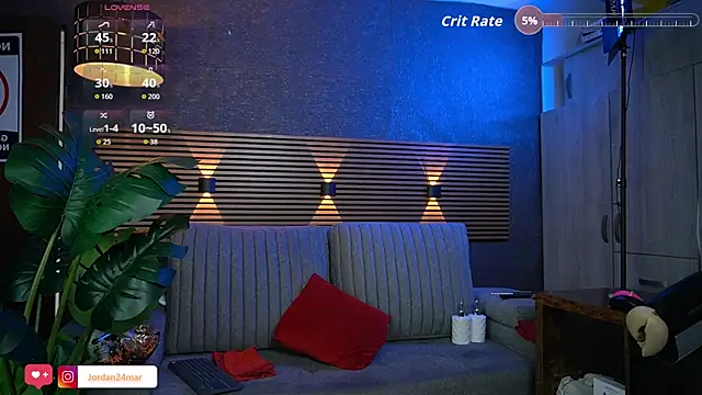 Snapshot of _EUFRATES_ chatting on November 2025 05:02:01 PM EUFRATES online show from November 2025 05:02:01 PM