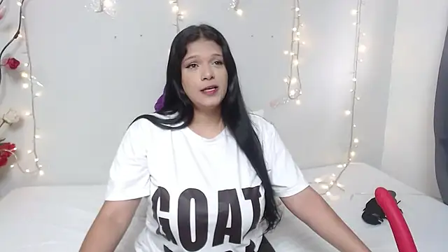 Snapshot of Nicol_Love0 chatting on January 2025 08:11:02 PM Nicol Love0 online show from January 2025 08:11:02 PM