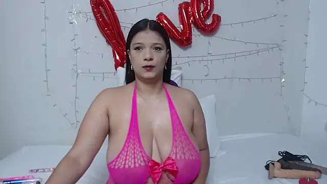 Snapshot of Nicol_Love0 chatting on February 2025 03:48:02 PM Nicol Love0 online show from February 2025 03:48:02 PM