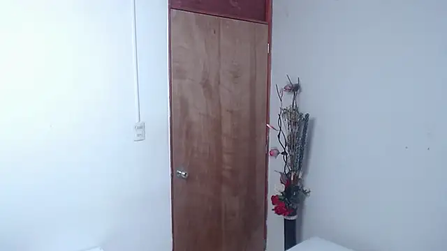 Snapshot of Nicol_Love0 chatting on March 2025 05:17:02 PM Nicol Love0 online show from March 2025 05:17:02 PM