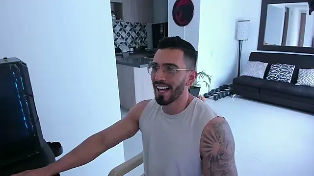 tony muscle online show from February 2025 06:53:01 PM