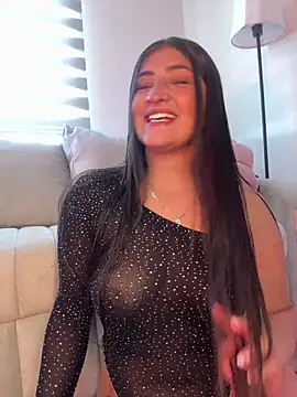 Snapshot of AhriCutte chatting on January 2025 06:02:01 PM AhriCutte online show from January 2025 06:02:01 PM