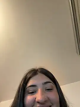 Snapshot of AhriCutte chatting on February 2025 02:15:01 AM AhriCutte online show from February 2025 02:15:01 AM