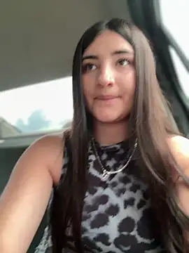 Snapshot of AhriCutte chatting on March 2025 04:34:02 PM AhriCutte online show from March 2025 04:34:02 PM