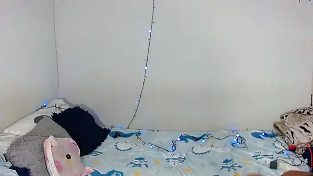 Snapshot of JessicaEbony chatting on May 2026 01:01:02 AM JessicaEbony online show from May 2026 01:01:02 AM