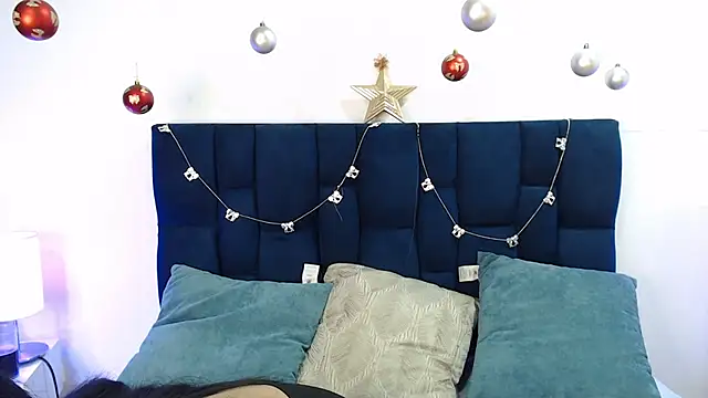 Snapshot of kitii_we3d chatting on December 2024 05:05:02 AM kitii we3d online show from December 2024 05:05:02 AM