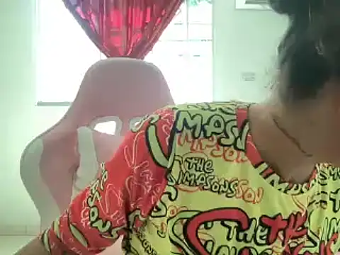 Snapshot of Susandolls chatting on January 2025 03:46:02 PM Susandolls online show from January 2025 03:46:02 PM