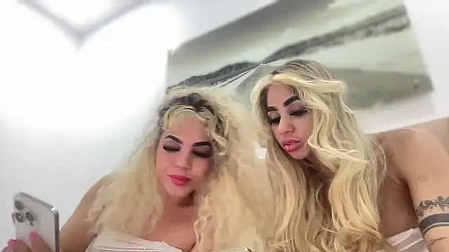 Snapshot of Susandolls chatting on October 2025 10:05:01 AM Susandolls online show from October 2025 10:05:01 AM