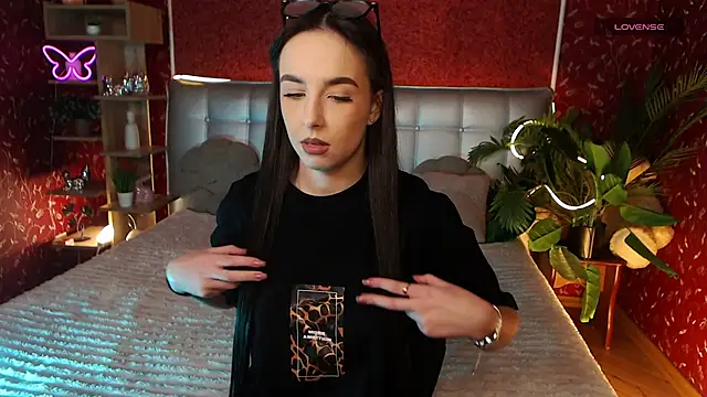 Snapshot of AuroraAksnesss chatting on February 2025 03:42:01 PM AuroraAksnesss online show from February 2025 03:42:01 PM