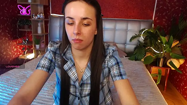 Snapshot of AuroraAksnesss chatting on February 2025 03:18:02 PM AuroraAksnesss online show from February 2025 03:18:02 PM