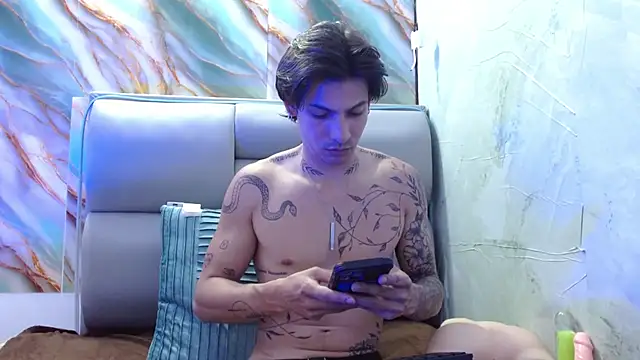 Apolo Hidalgo01 online show from February 2025 04:51:01 PM