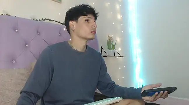 Apolo Hidalgo01 online show from March 2025 04:42:02 PM