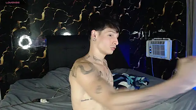 Apolo Hidalgo01 online show from May 2026 10:37:01 PM