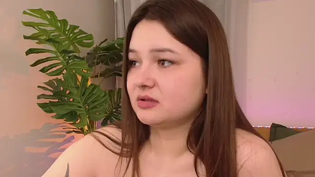 Snapshot of Alice_Walters chatting on December 2024 11:03:01 PM Alice Walters online show from December 2024 11:03:01 PM