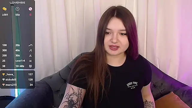 Snapshot of Alice_Walters chatting on December 2024 07:16:02 PM Alice Walters online show from December 2024 07:16:02 PM