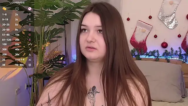 Snapshot of Alice_Walters chatting on January 2025 06:52:01 PM Alice Walters online show from January 2025 06:52:01 PM