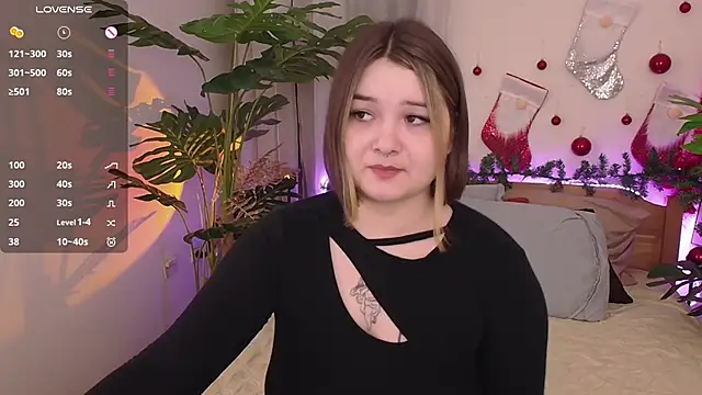 Snapshot of Alice_Walters chatting on January 2025 04:57:01 PM Alice Walters online show from January 2025 04:57:01 PM