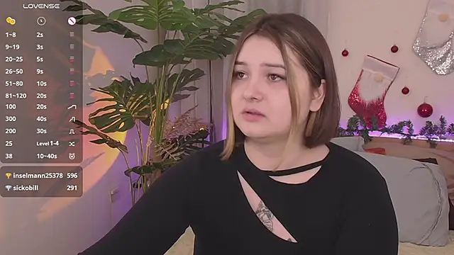 Snapshot of Alice_Walters chatting on January 2025 11:24:01 PM Alice Walters online show from January 2025 11:24:01 PM