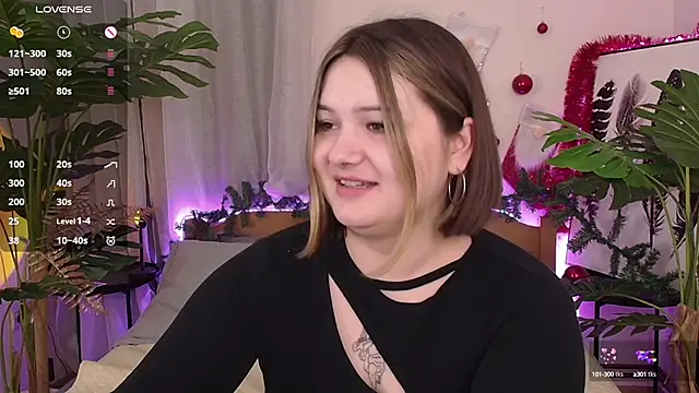 Snapshot of Alice_Walters chatting on January 2025 10:01:02 PM Alice Walters online show from January 2025 10:01:02 PM