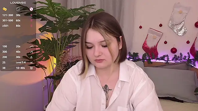 Snapshot of Alice_Walters chatting on January 2025 03:26:01 PM Alice Walters online show from January 2025 03:26:01 PM