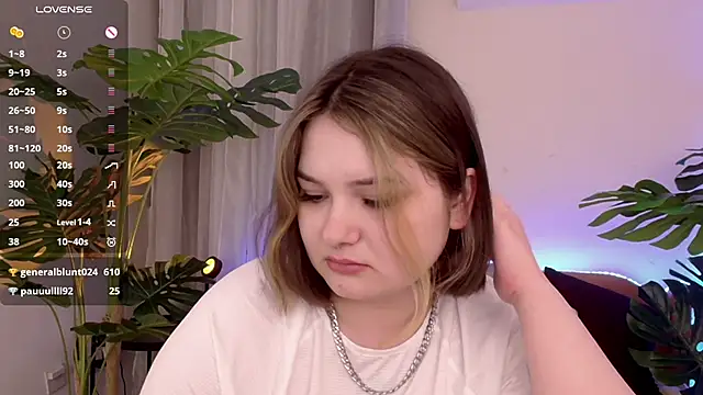 Snapshot of Alice_Walters chatting on January 2025 07:07:01 PM Alice Walters online show from January 2025 07:07:01 PM