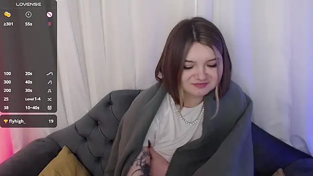 Snapshot of Alice_Walters chatting on January 2025 07:18:01 PM Alice Walters online show from January 2025 07:18:01 PM